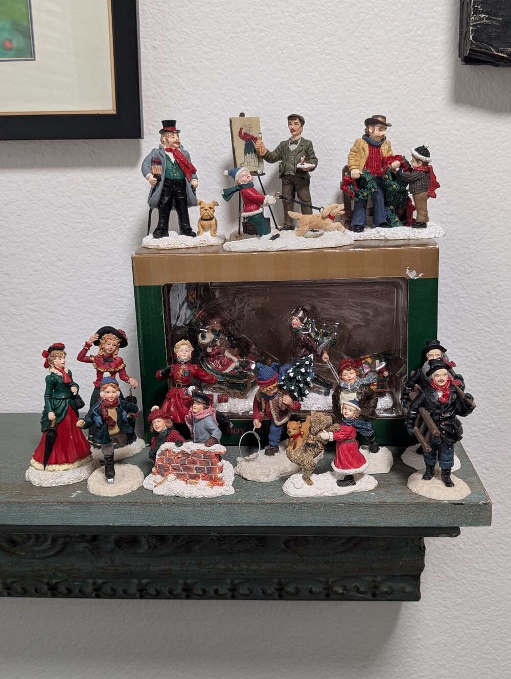 VTG Lot of 16 Mervyn's Village Square Christmas Holiday People & Dogs Figurines